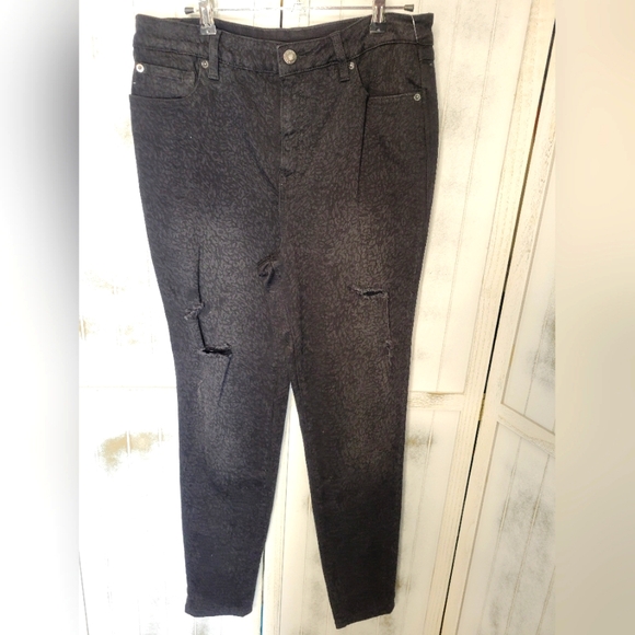 INC International Concepts Denim - NWT INC Denim High Rise Skinny Printed Black Distressed 14